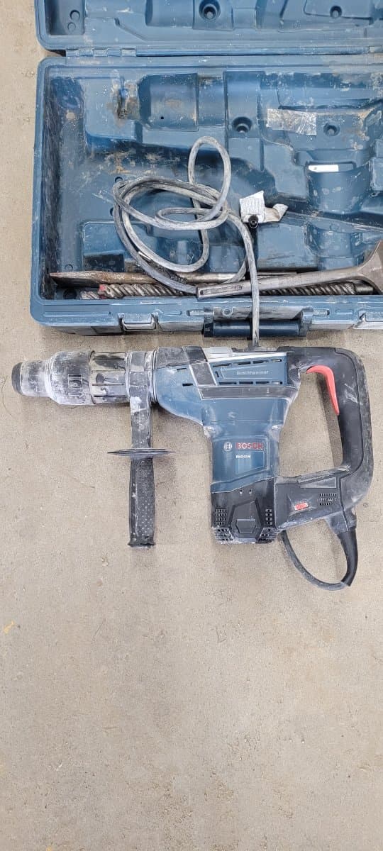 Rotary Hammer Drill Corded  for rent in East Gwillimbury, Ontario — toolshare